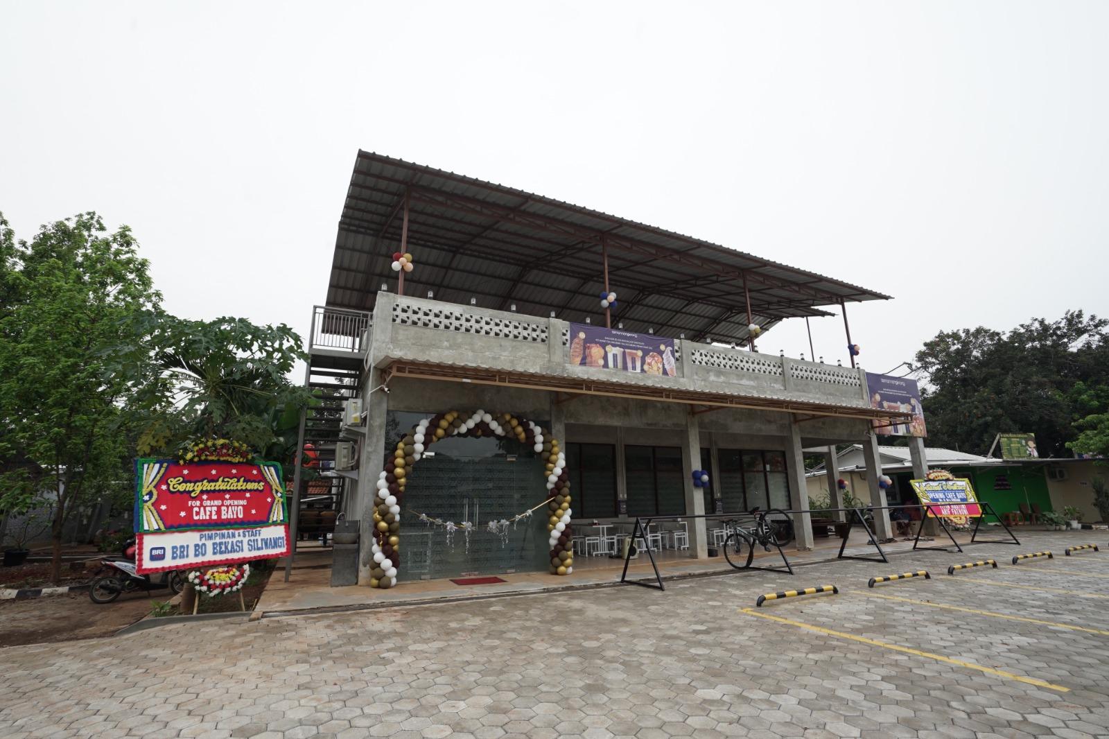 Coffee Shop Teman Nongkrong